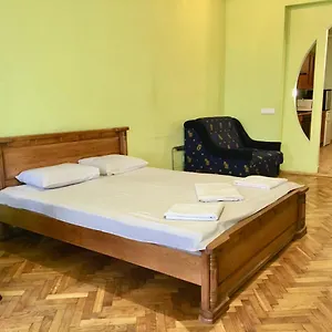 https://svobody-apartments-near-the-opera.hotelslviv.net