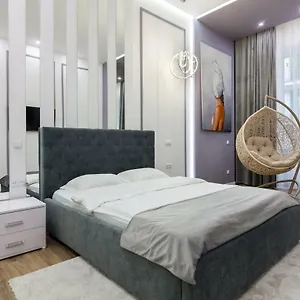 https://art-apartment-on-chaikovskogo-26.hotelslviv.net